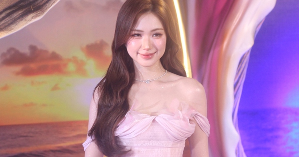 Hòa Minzy gợi cảm chúc mừng ‘Ốc mượn hồn’ – Cơ hội giải trí đa dạng cùng NEW88 - hình ảnh - new88-app.vip