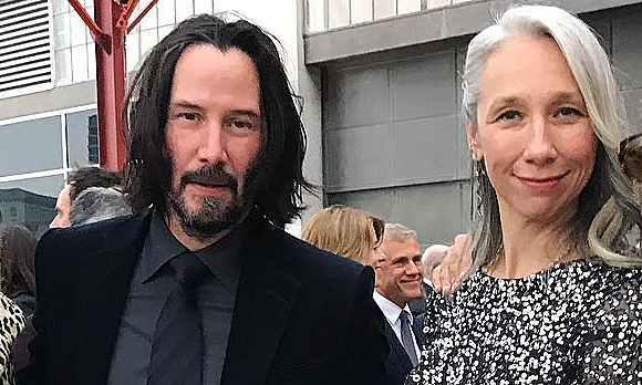 NEW88 VIP và Câu Chuyện Tình Yêu Độc Đáo Của Keanu Reeves - hình ảnh - new88-app.vip