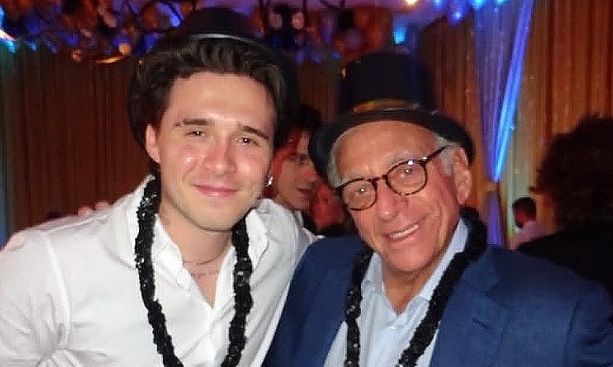 Brooklyn Beckham chúc sinh nhật bố vợ giữa tâm bão bất hòa gia đình - hình ảnh - new88-app.vip Brooklyn Beckham chúc sinh nhật bố vợ giữa tâm bão bất hòa gia đình - hình ảnh - new88-app.vip