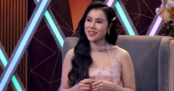 Ca sĩ Hồng Gấm tuổi 33: Kín tiếng nhưng vẫn cháy hết mình với bolero - hình ảnh - new88-app.vip