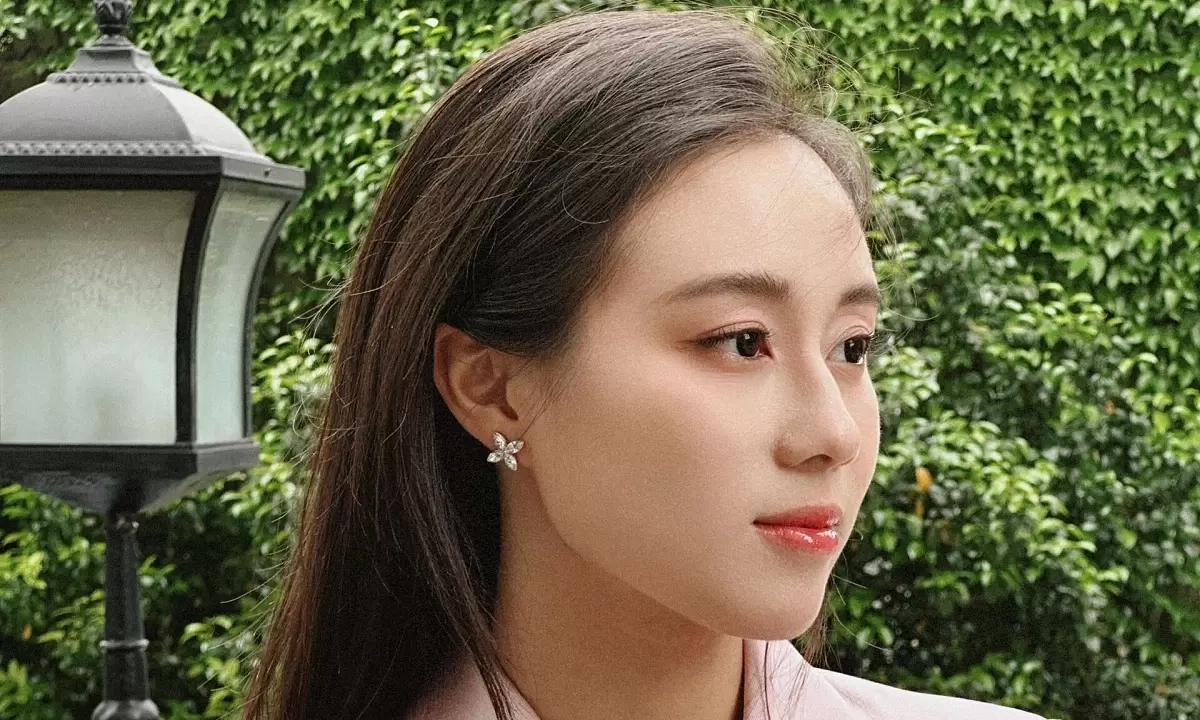 NEW88 uy tín đồng hành cùng tin tức giải trí: Hà Siêu Hân – ái nữ MIT của ‘Vua sòng bạc’ gây chú ý - hình ảnh - new88-app.vip