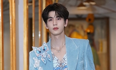 Fan xô đẩy vỡ cửa kính tại sự kiện Trương Lăng Hách, NEW88 chia sẻ góc nhìn an toàn cho người hâm mộ - hình ảnh - new88-app.vip