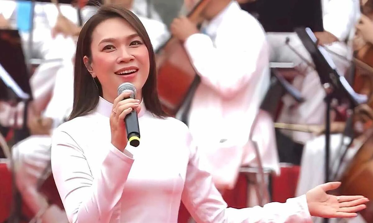 Nhà cái hot nhất Việt Nam NEW88 chia sẻ không khí lễ kỷ niệm 50 năm TP HCM - hình ảnh - new88-app.vip