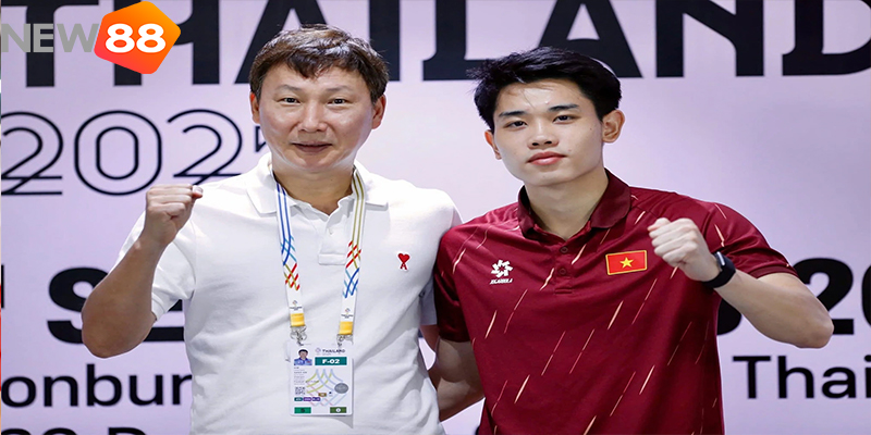 HLV Kim Sang-Sik Và Hành Trình Đầy Cảm Xúc Ở Chung Kết SEA Games 33 - hình ảnh - new88-app.vip